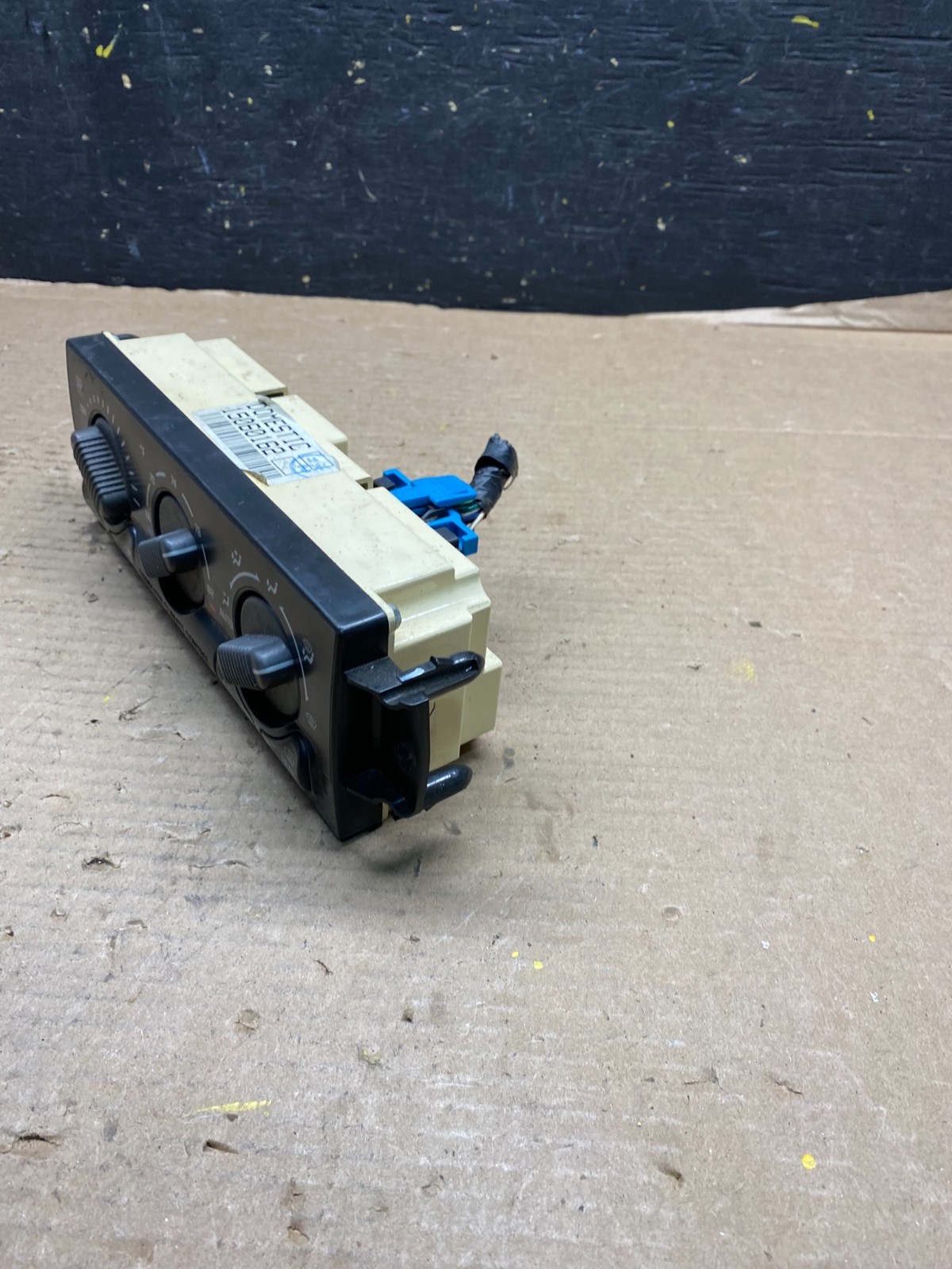 Picture 3 of 8