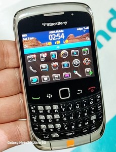 BlackBerry 9300 Curve Smartphone (entsperrt) einwandfreier Zustand mit Ladegerät