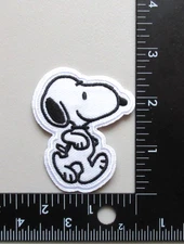 ⭐SNOOPY WALKING CHARACTER IN PEANUTS EMBROIDERED IRON ON PATCH