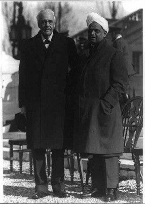 Photo:Arthur Balfour Srinivasa Sastri 1920s standing portrait India