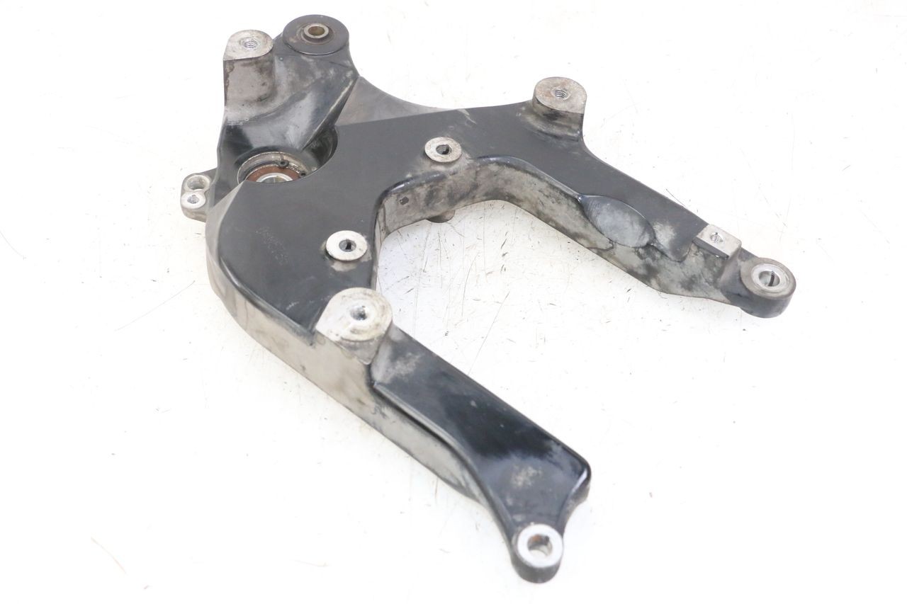 EXHAUST MOUNT - SUZUKI BURGMAN 125 (2018 - 2021)