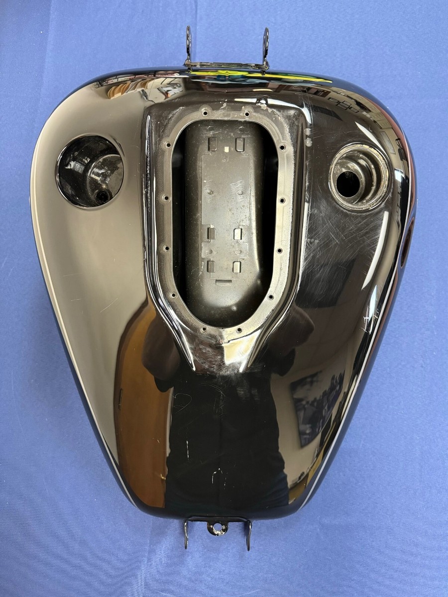 Harley-Davidson 61593-10 FXDWG Dyna Wide Glide Fuel Tank