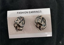 CLIP ON silver black tone enamel hanging Fashion EARRINGS vintage 1980s 