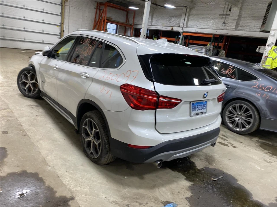 Used Engine Cover fits: 2018 Bmw X1  Grade A Foto 4 de 4