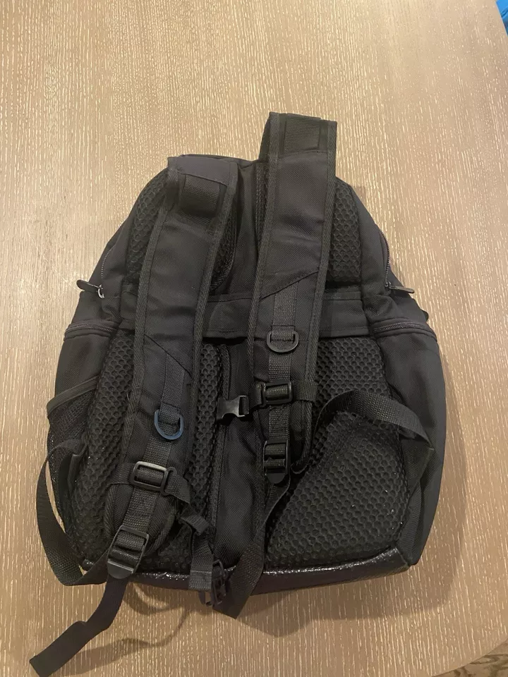 MOJO Licensing L704 19" Premium Mochila para Laptop Resistente Foto 4 de 4