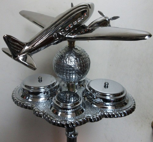 Vintage Chrome Airplane Stand with Marbled Glass Lamp Base (fullu restored) - Picture 7 of 9