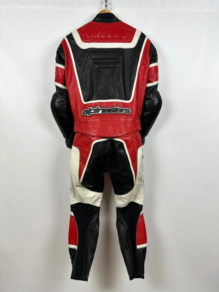 Terno de Moto Masculino Alpinestar Couro Profissional Superbike Tamanho 50 - Imagem 2 de 4