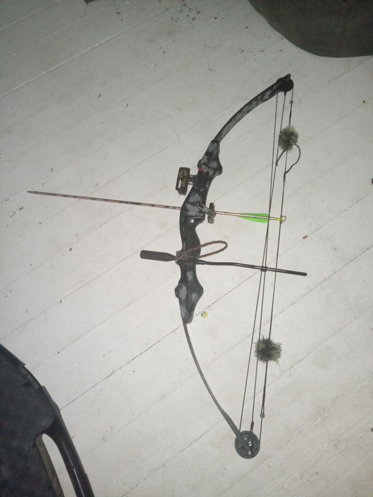 PEARSON SPOILER COMPOUND BOW 70 lb CAMO 51" STRING LENGTH WITH 16