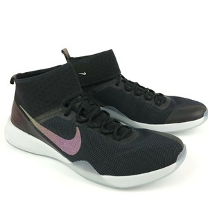 nike zoom strong 2