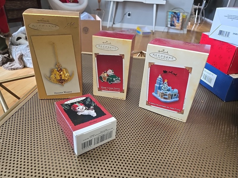 Hallmark Keepsake Lot of 4 Christmas Ornament 1993 2003 2004 2005 City Dog Santa
