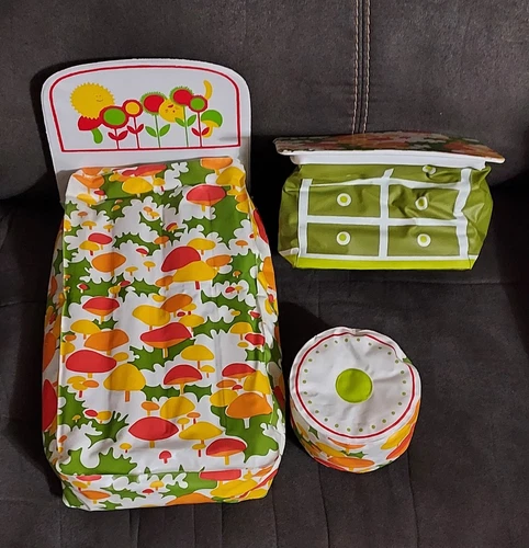 VTG 70’s Puff N Play Inflatable Furniture Zee Toys Barbie Clone READ