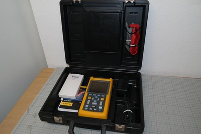 fluke 123 scope /multimeter 20 MHz digital oscilloscope scopemeter i hardcase