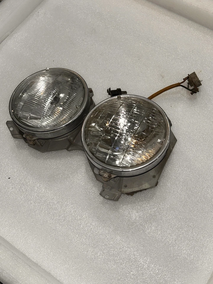 59-68 Lámpara Faro Lateral Izquierdo o Derecho Mercedes W111 220sb 250se *OEM* De Colección Foto 2 de 4