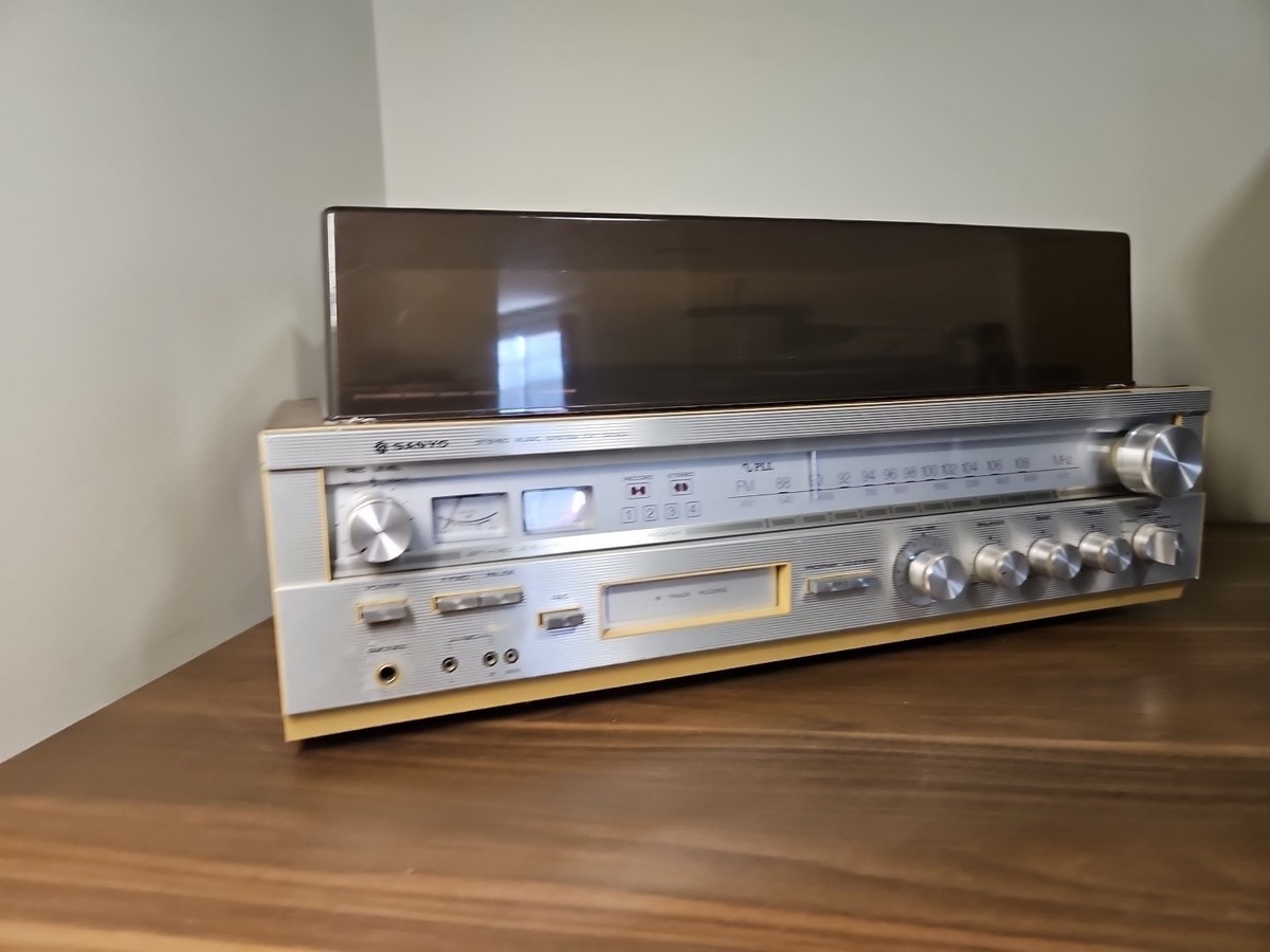 Vintage Sanyo Stereo Music System DXT-5252 Record Radio Phono 8