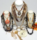 VINTAGE TO NOW FASHION/COSTUME JEWELRY NECKLACE LOT, ASSORTED TYPES & MATERIALS