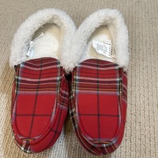 Pottery Barn Cozy Faux Fur Walton Plaid Moccasins Slippers S: W 5.5 - 6.6, M 4.5