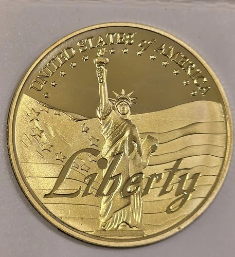 American Statue of Liberty Eagle Golden Commemorative Collection Coin