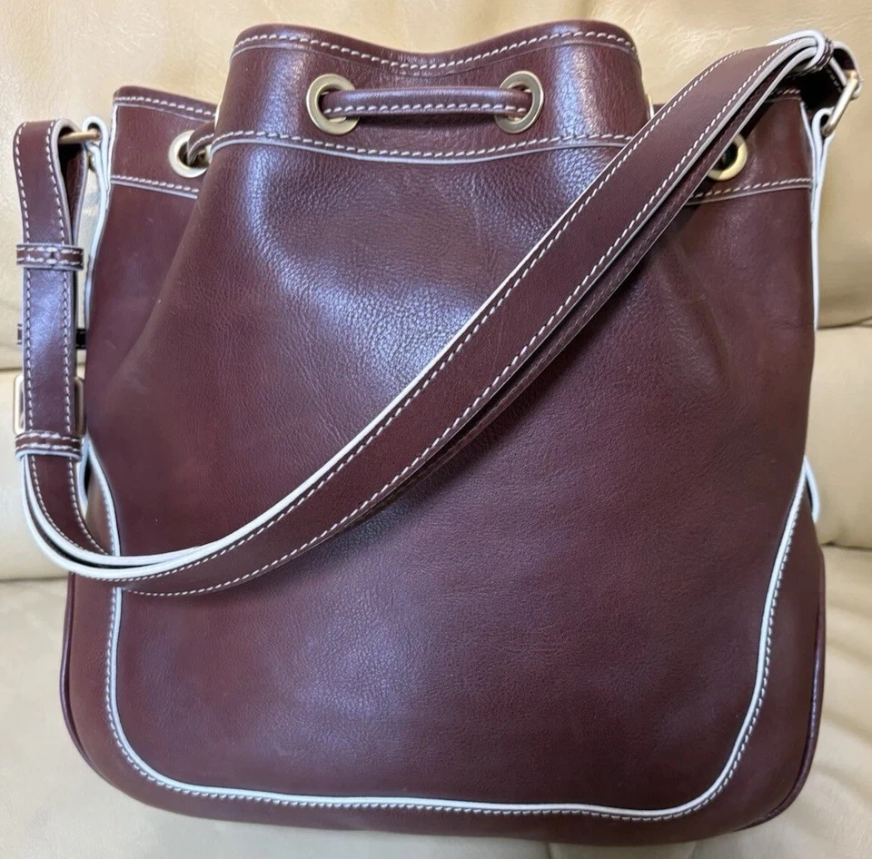 Dooney Bourke 棕色 Savannah 水桶 抽绳 水饺包 佛罗伦萨皮革 — 第 4/4 张图片