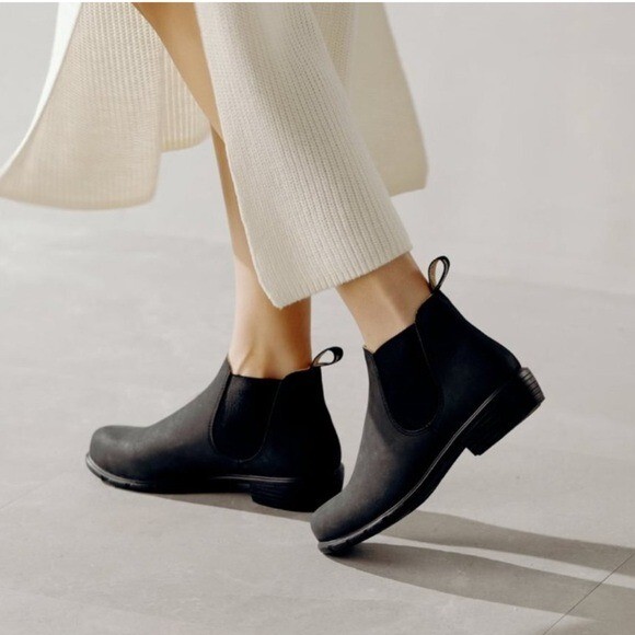 Blundstone Women's Low Heel Ankle Boot Nubuck Suede Black Size