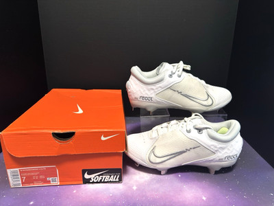 Nike W Hyperdiamond 4 Elite Size 7 Softball Spikes Cleats NEW White Wolf Grey