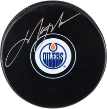 2022 Fanatics Under Wraps NHL Series 2 Autographed Hockey Puck Checklist 22