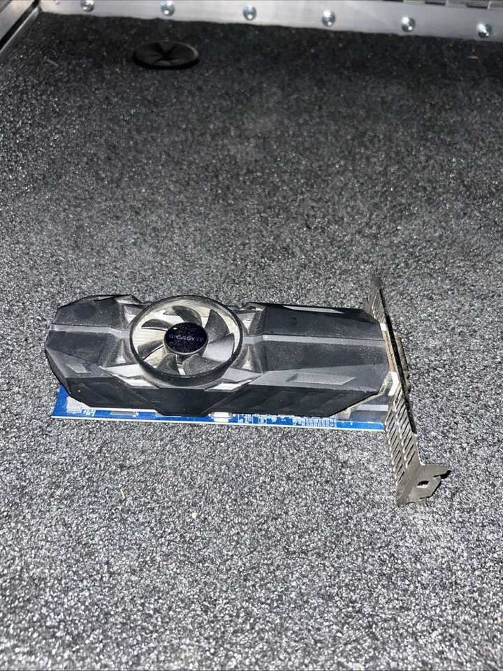 Placa de Vídeo Gigabyte GeForce GTX 750 Ti OC Edition 2GB GDDR5 GV-N75TOC-2GL - Imagem 3 de 4