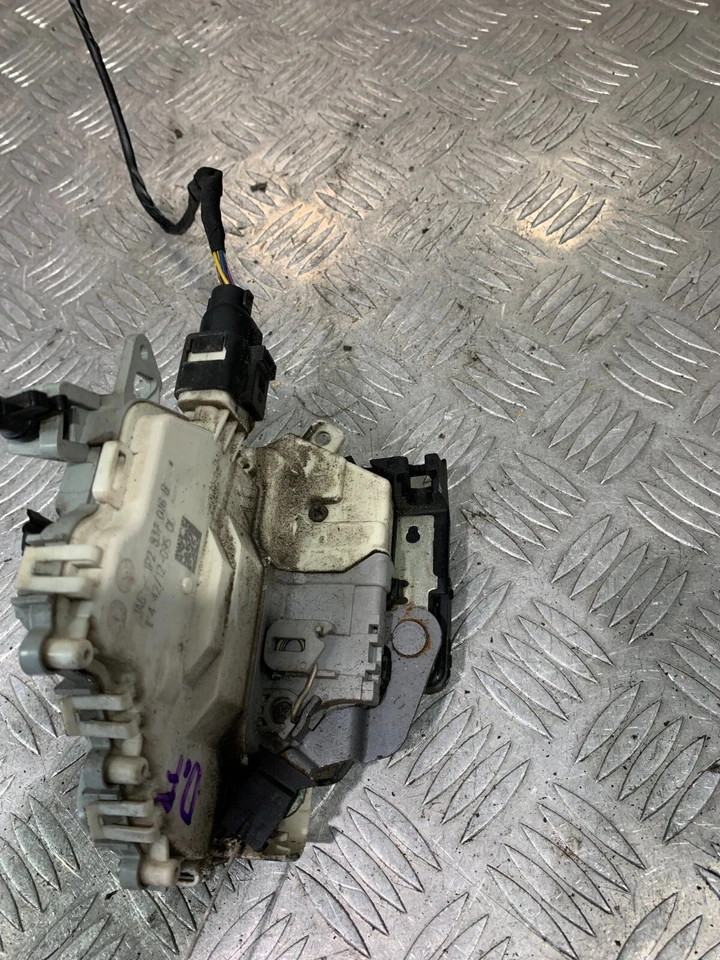 2011 SEAT LEON DRIVER SIDE TRAVA DA PORTA DIANTEIRA TRAVA TRAVA 1P2837016B - Imagem 3 de 4