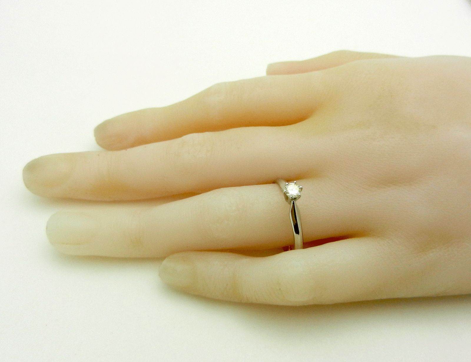 Solid 14k White Gold Solitaire Round Diamond 1/5 … - image 6