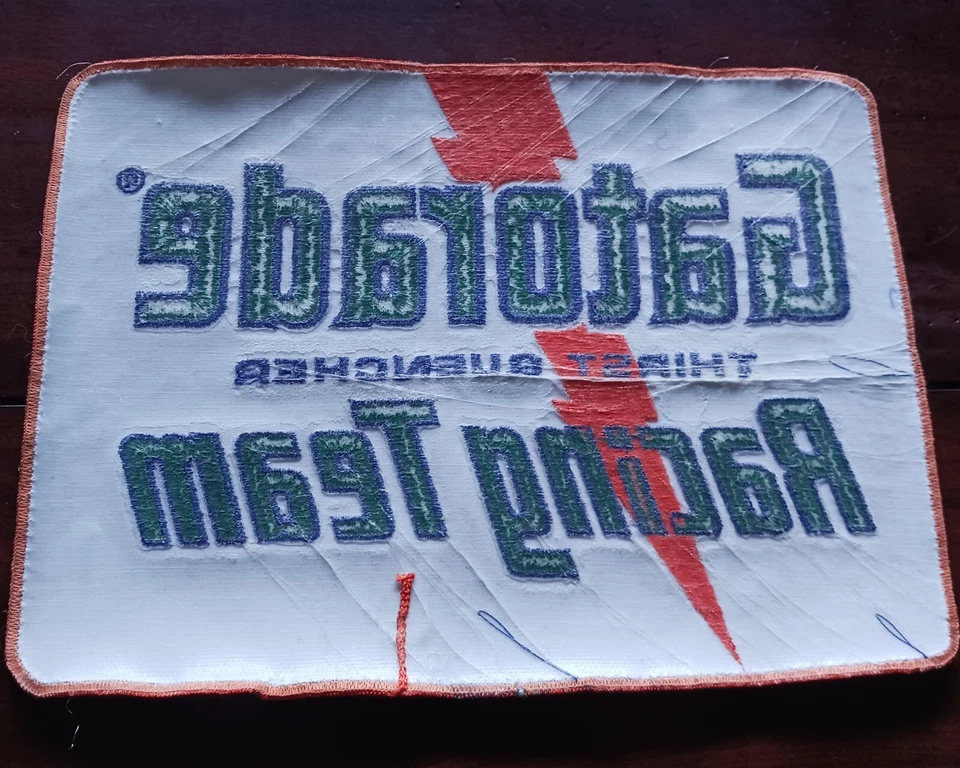 Parche uniforme emitido por el equipo de carreras Gatorade DiGard Motorsport Darrell Waltrip  Foto 4 de 4