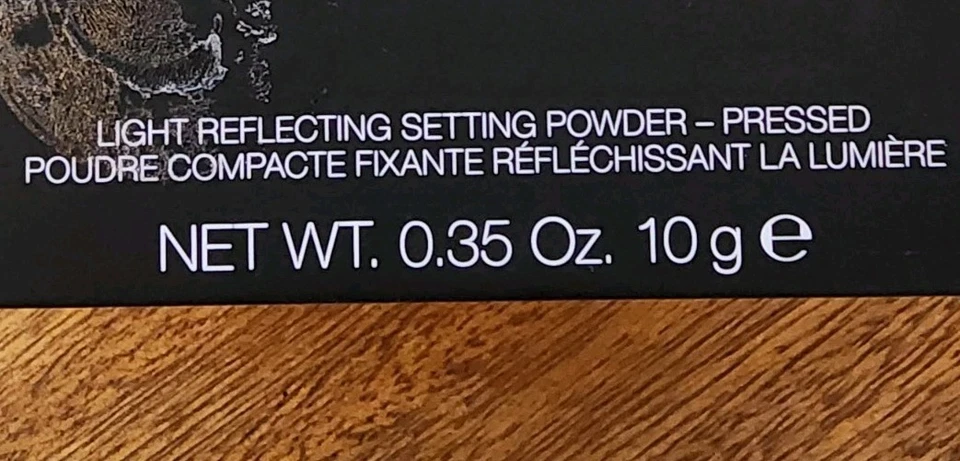 NARS Light Reflecting Pressed Setting Powder TRANSLUCENT CRYSTAL - Full Size - Image 2 of 4