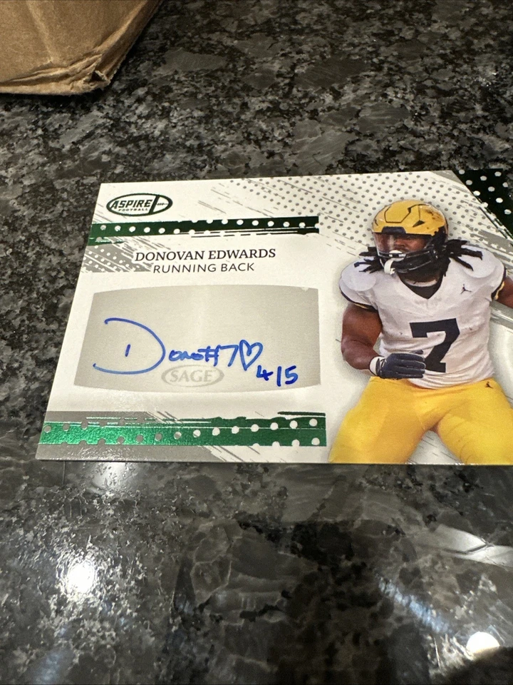 2025 Sage Aspire Green Foil Rookie Donovan Edwards Auto #4/5 Michigan NY Jets - Image 2 of 3