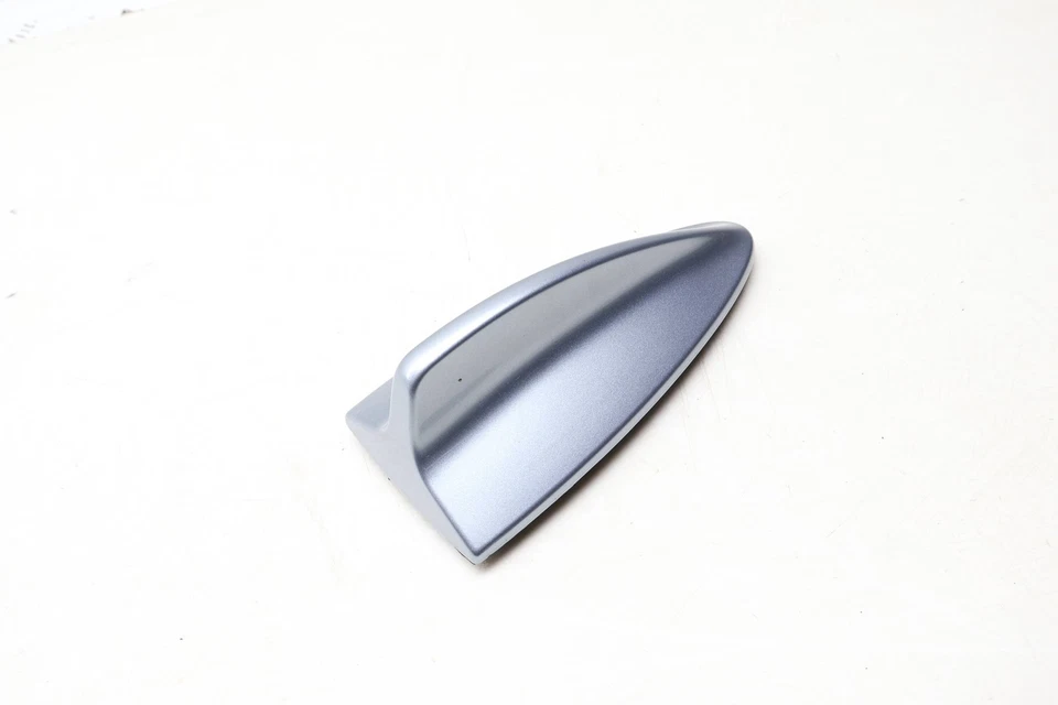 2009-2011 BMW 328I XDRIVE E90 LCI — крышка с акульими плавниками / корпус антенны на крыше - Изображение 2 из 4