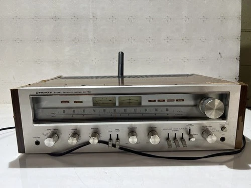 Vintage Pioneer SX-750 AM/FM Stereo Receiver *READ*