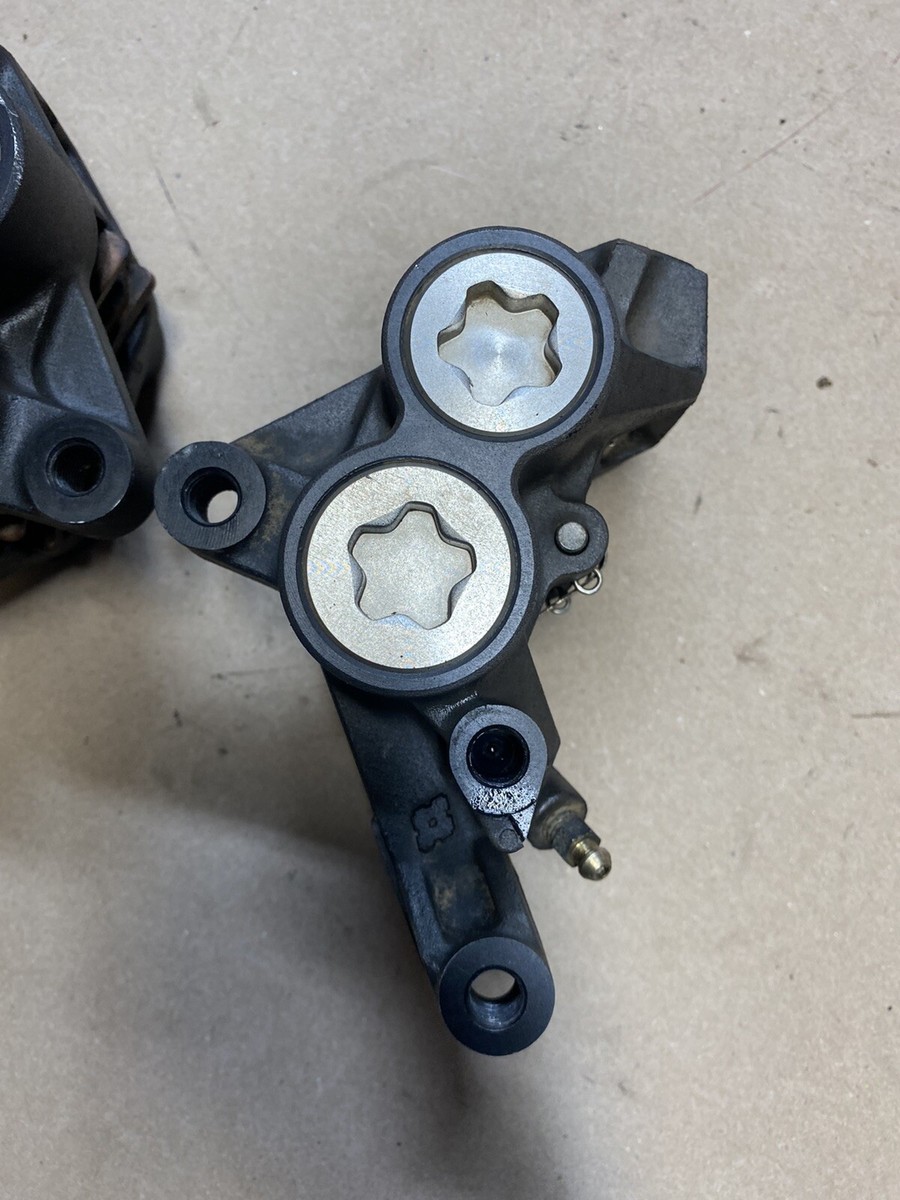 パーツ Yamaha Fz1 2006-2014 original calipers パーツ Yamaha Fz1 2006-2014 original calipers 06-15 Yamaha
