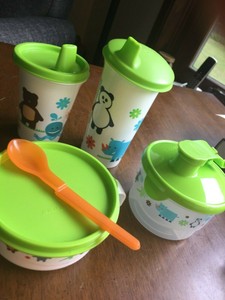 tupperware infant feeding set