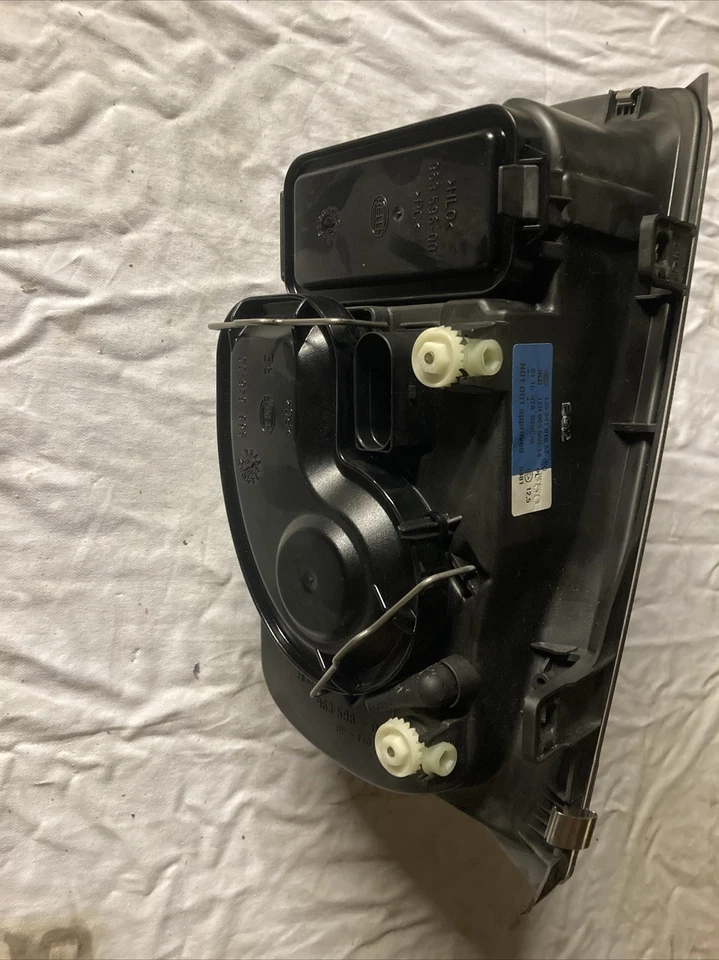 SCHEINWERFER H4 RECHTS OHNE NEBELSCHEINWERFER VW BORA 1J ALLE - Bild 3 von 3