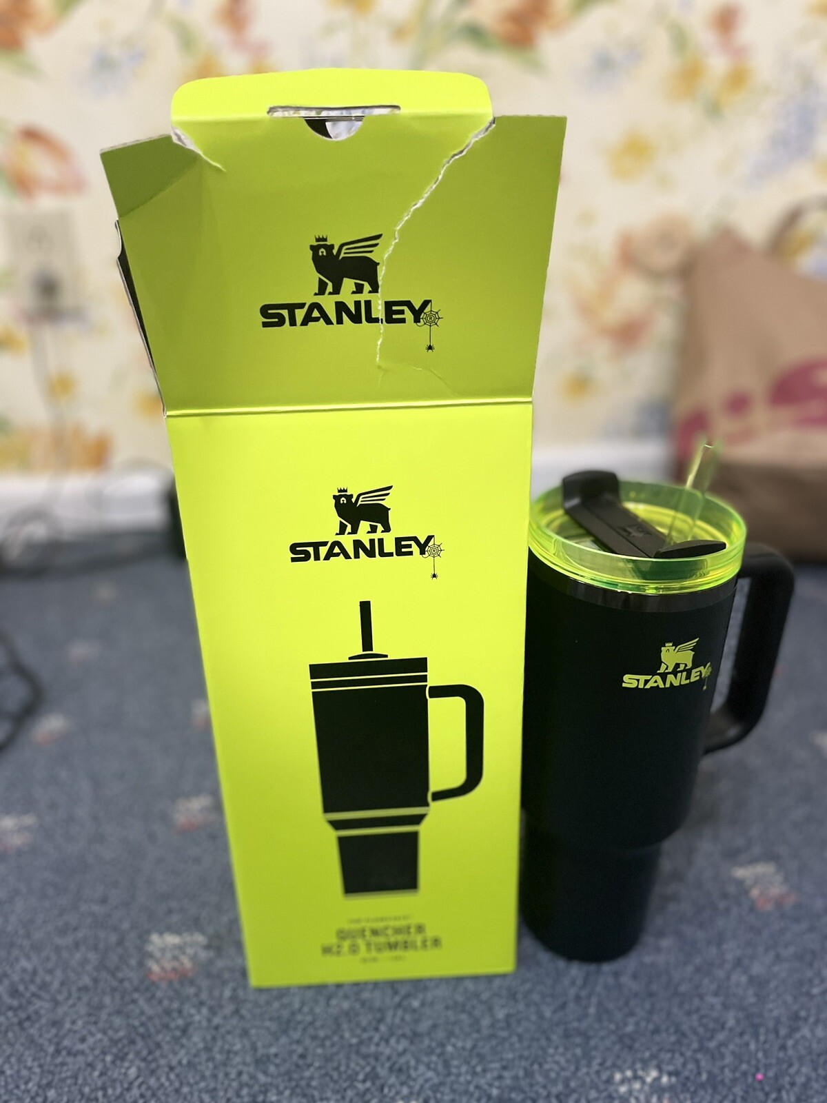 IN HAND Stanley HALLOWEEN WEB GLOW H2.0 40oz Tumbler LIMITED EDITION