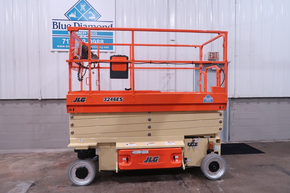 35％OFF!処分価格！ラスト1個！！ QS　ORANGE　8ft 2015 JLG 3246ES Scissor Lift, 32' Platform height, 38' max Reach