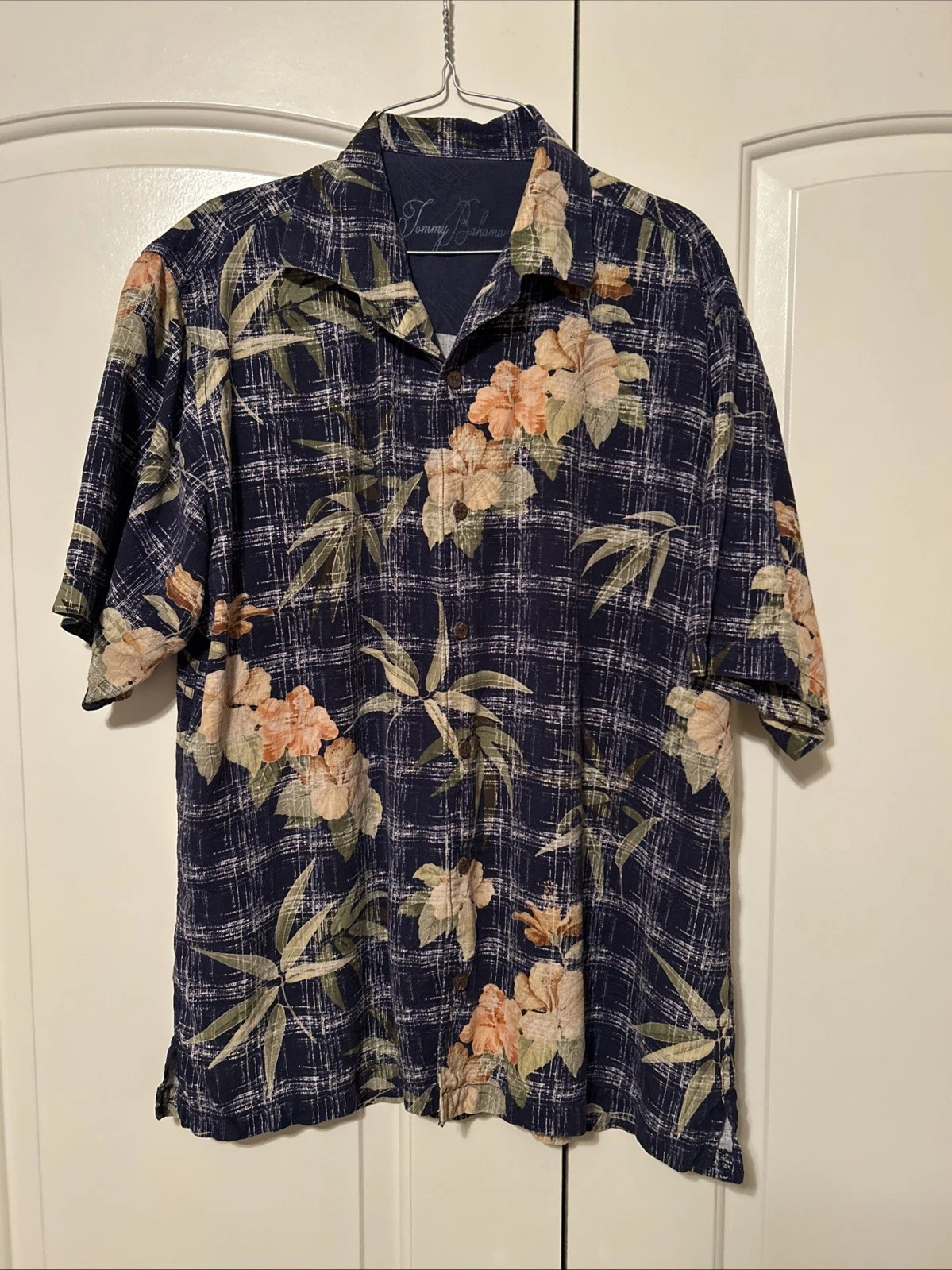 Tommy Bahama Hawaiian Shirt Mens Large 100% Silk Floral Blue Button Down