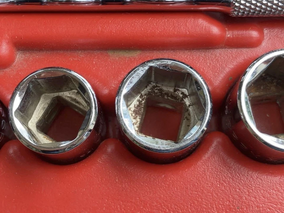 MAC TOOLS 3/8″ Ratchet Set 16-Piece Inch Socket Set Professional Mechanic Tools - Image 4 of 4