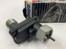 NOS OEM Mopar 4348801 Speedometer Cable Pinio...