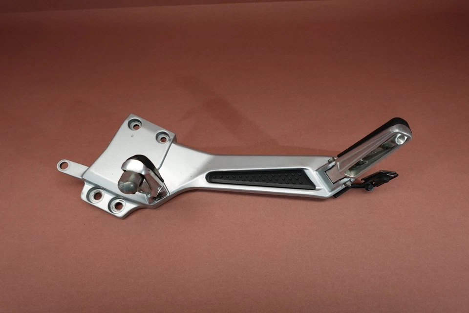 07-12 2007 Yamaha FJR1300 FJR 1300 lado izquierdo conductor pasajero estriberas Foto 4 de 4