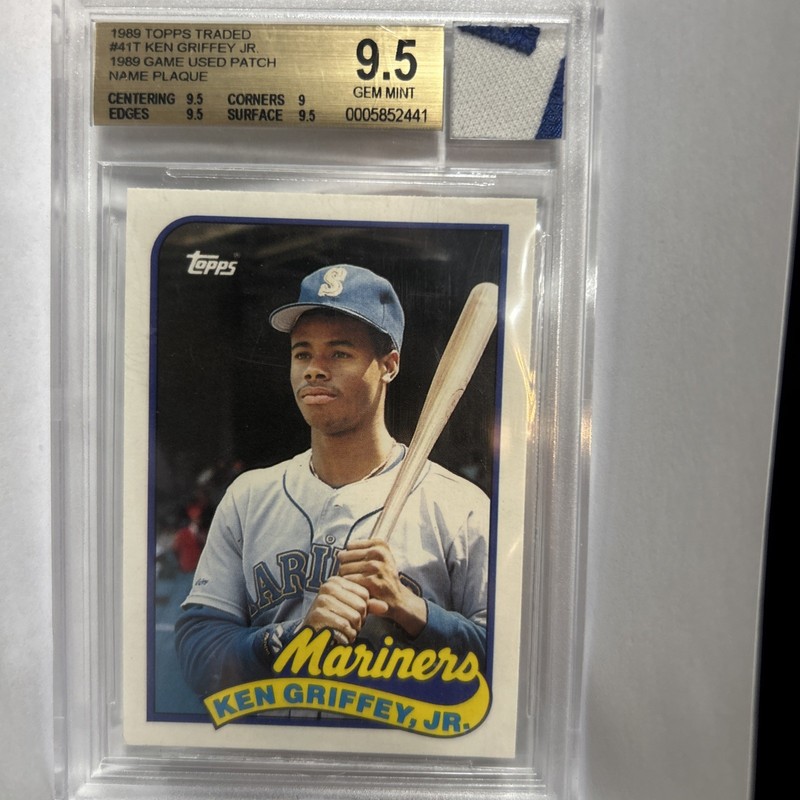 1989 Topps Traded -Ken Griffey Jr #41T (RC) Beckett 9.5 Gem Mint Game Used Patch