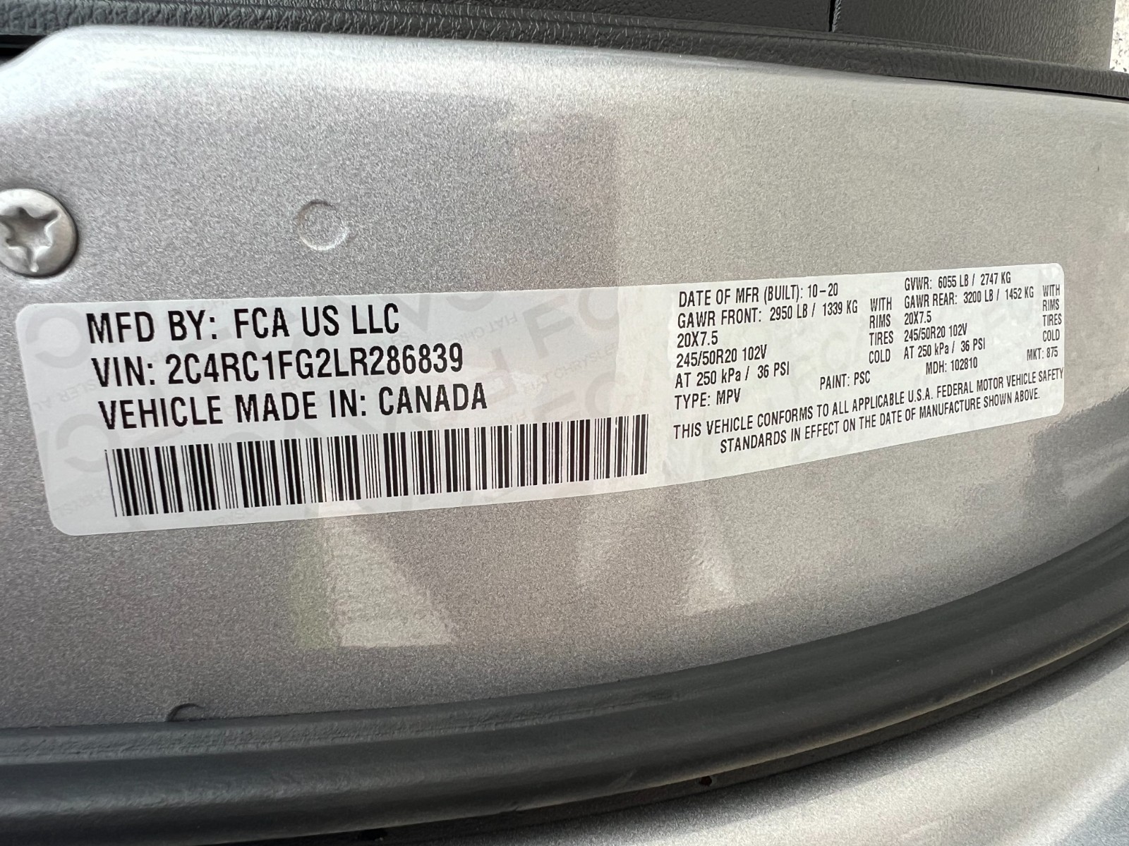 Chrysler Pacifica - Image 12