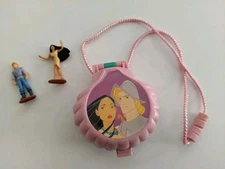 VINTAGE 1993 MATTEL DISNEY ONCE UPON A TIME POCAHANTAS LOCKET TOY PLAYSET FIGURE
