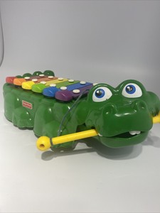 pull along alligator