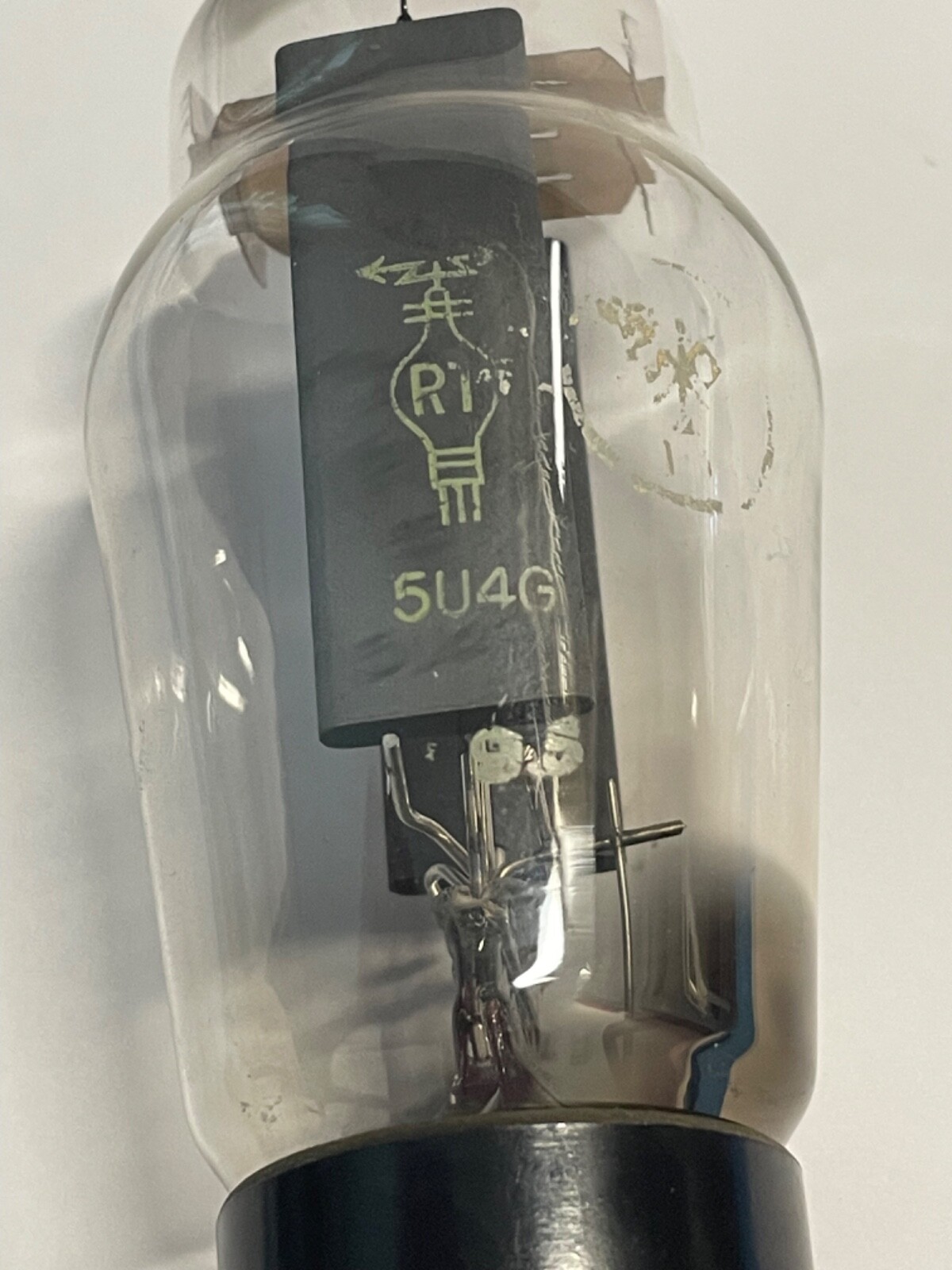 Tube 5U4G RT Radio Technique 1945 pour restaurer l authenticité d un jukebox de salon