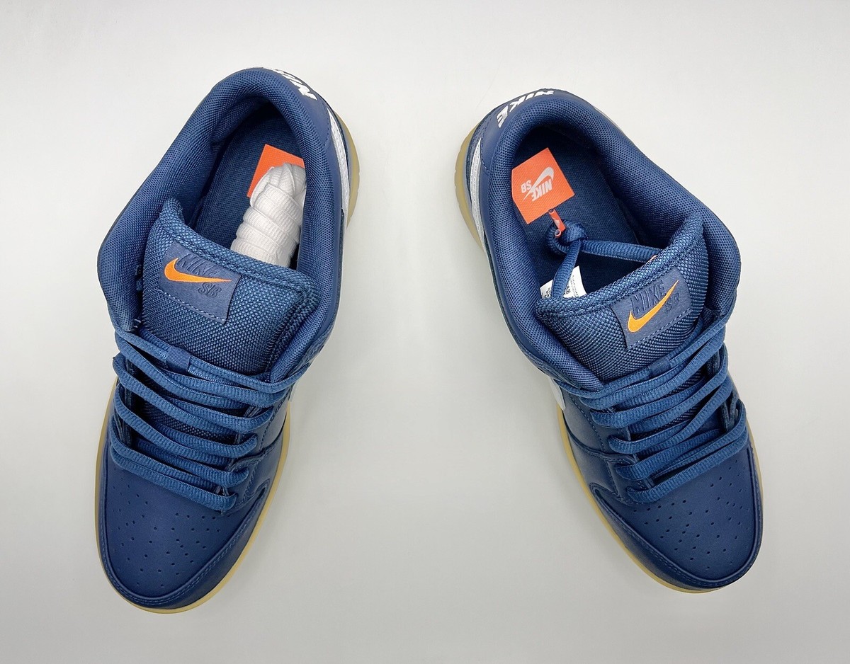 靴 Atushi UemaNike SB Dunk Low \"Navy Gum Nike SB Dunk Low Navy Gum On Feet Review - YouTube