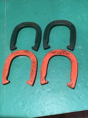 Set of 4 VTG DIAMOND DULUTH DOUBLE RINGER FORGED HORSESHOES 2-1/2 LB A & B Green