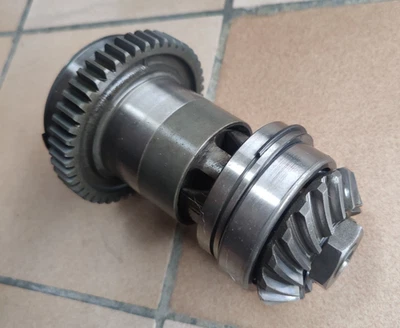- XJ 900 F 58L (1990) - Arbre de transmission (D'origine) - Photo 1/4